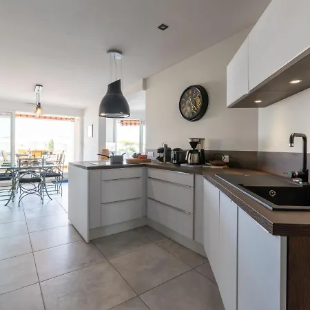 Le Nirvana-3 By Interhome 르그로뒤후아